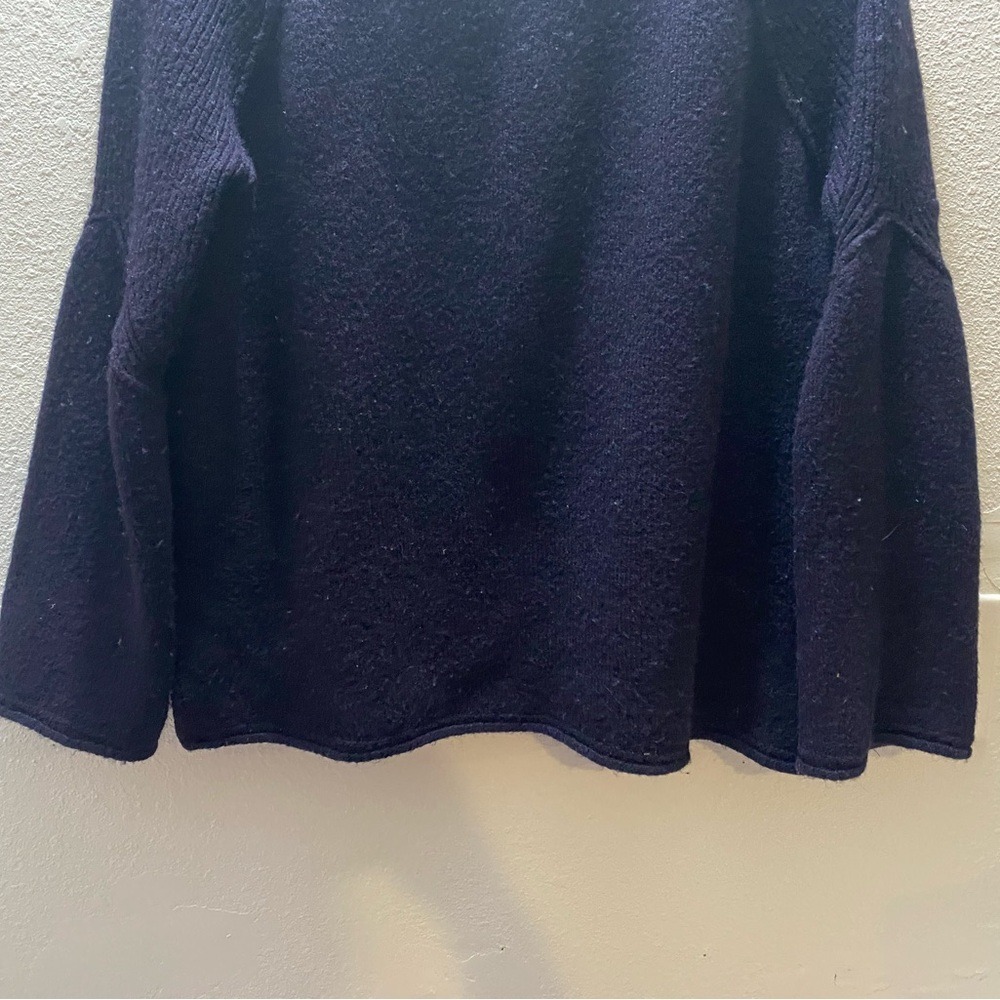 Free People Lovely Lines Bell  Dark Navy  V-Neck Sweater Small - Picture 7 of 8